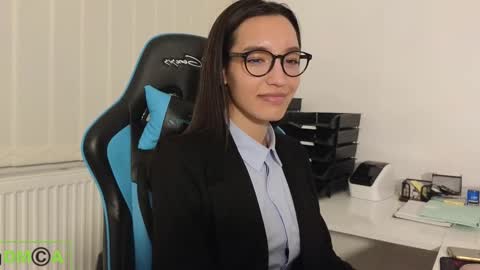 Snapshot of alice_bane chatting on 02/23/25, 08:00 A R Y A T I A online show from 02/23/25, 08:00