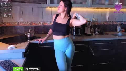 Snapshot of alice_bane chatting on 10/29/25, 09:44 A R Y A T I A online show from 10/29/25, 09:44