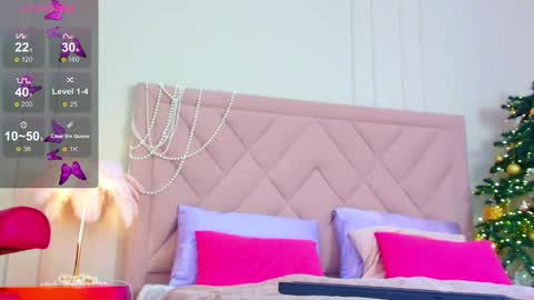 Snapshot of alice_charmy chatting on 01/07/25, 03:02 Alice in Wonderland online show from 01/07/25, 03:02