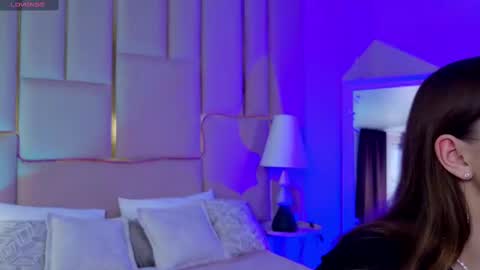 Snapshot of alice_charmy chatting on 02/24/25, 05:11 Alice in Wonderland online show from 02/24/25, 05:11