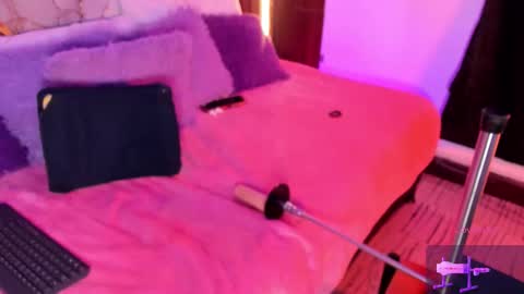 Mey online show from 12/19/25, 05:20