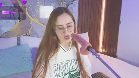 Snapshot of alice_cute77 chatting on 07/18/26, 04:05 Mey online show from 07/18/26, 04:05