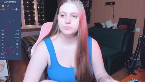 Snapshot of alice_dreamgirl_ chatting on 11/30/25, 01:59 Alice 3 online show from 11/30/25, 01:59