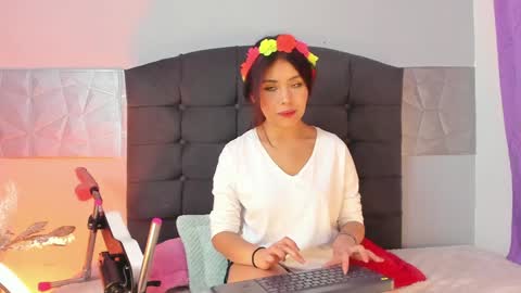  Alice Evans online show from 02/05/25, 04:48