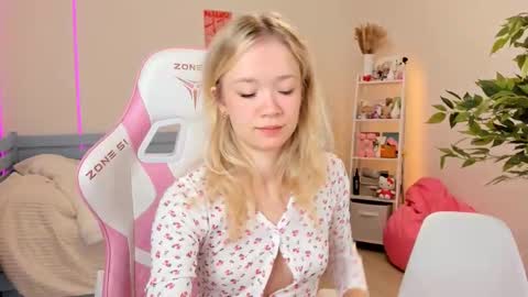 Alichery online show from 10/30/25, 05:20