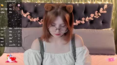 Snapshot of alice_langley chatting on 11/18/25, 11:25 Alice 3 online show from 11/18/25, 11:25