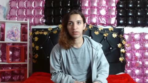 Snapshot of alice_magnus chatting on 02/23/25, 03:51 alice online show from 02/23/25, 03:51