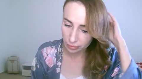 Snapshot of alice_sewx chatting on 09/26/25, 01:59 Alice Sewx online show from 09/26/25, 01:59