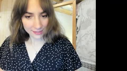 Snapshot of alice_sincere chatting on 05/17/26, 09:11 Alice Love you all online show from 05/17/26, 09:11
