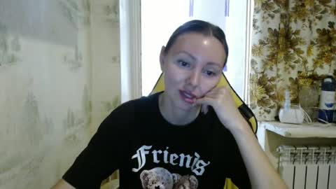 Alice smiles online show from 07/31/26, 12:26