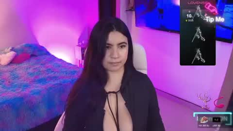 Snapshot of alice_sweet_e chatting on 06/30/26, 08:21 Alice online show from 06/30/26, 08:21