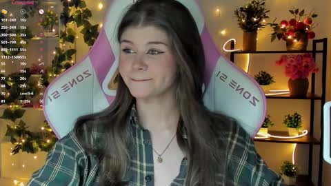 Snapshot of alice_tails chatting on 09/12/25, 06:52 Alice online show from 09/12/25, 06:52