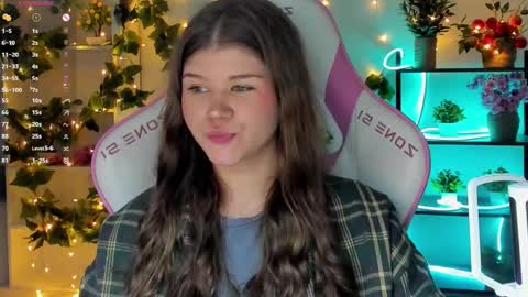 Snapshot of alice_tails chatting on 09/19/25, 08:53 Alice online show from 09/19/25, 08:53