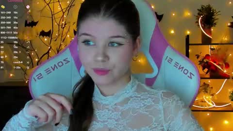 Snapshot of alice_tails chatting on 11/01/25, 09:06 Alice online show from 11/01/25, 09:06