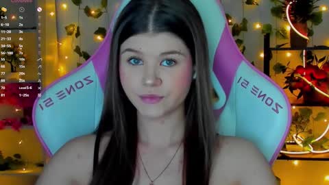 Snapshot of alice_tails chatting on 11/28/25, 07:11 Alice online show from 11/28/25, 07:11