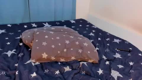 Snapshot of alice_unique chatting on 12/21/24, 12:06 Alice online show from 12/21/24, 12:06