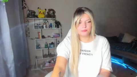 AliceCasey online show from 10/16/25, 07:37