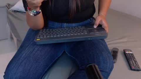 Snapshot of alicecoffin chatting on 02/23/26, 10:40 alicecoffin online show from 02/23/26, 10:40