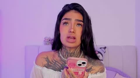 Snapshot of alicee_0 chatting on 11/28/25, 08:55 Alice online show from 11/28/25, 08:55