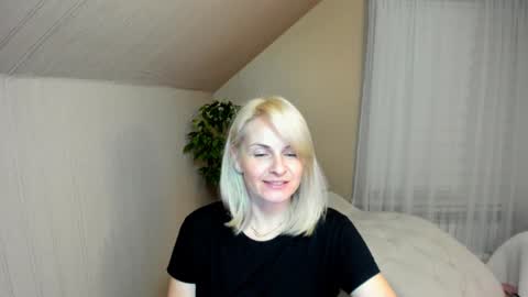 Snapshot of alicee__grace chatting on 01/04/25, 05:05 Alicee online show from 01/04/25, 05:05