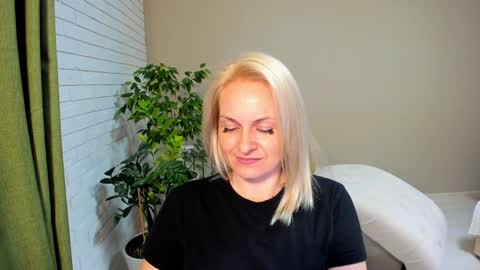 Snapshot of alicee__grace chatting on 02/07/25, 03:41 Alicee online show from 02/07/25, 03:41