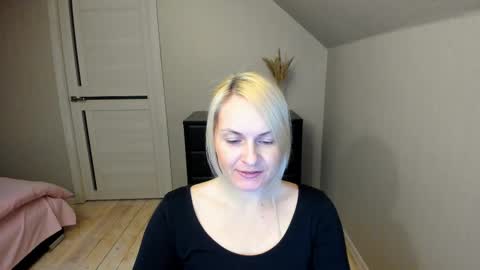 Snapshot of alicee__grace chatting on 03/04/25, 06:29 Alicee online show from 03/04/25, 06:29
