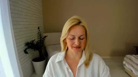 Snapshot of alicee__grace chatting on 02/20/26, 09:54 Alicee online show from 02/20/26, 09:54