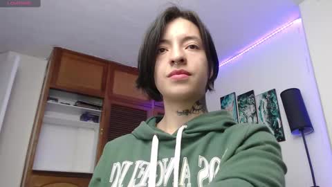 alicee_logan_ online show from 09/29/25, 01:22