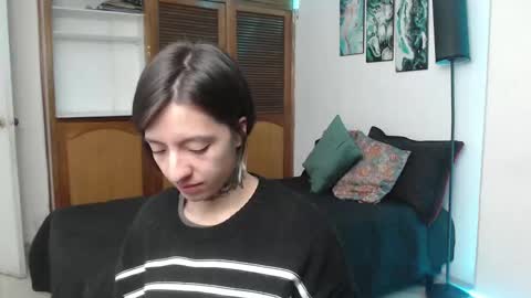 alicee_logan_ online show from 10/29/25, 12:35