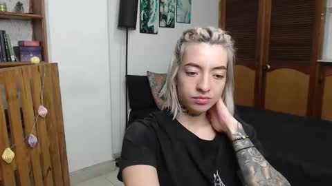 alicee_logan_ online show from 03/20/26, 02:05