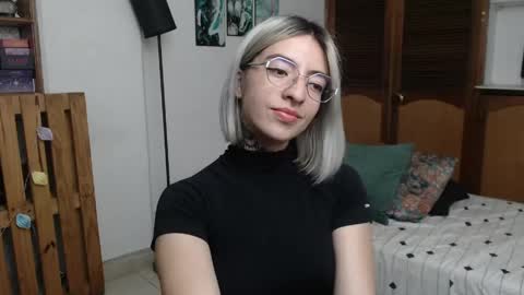 alicee_logan_ online show from 06/04/26, 01:44