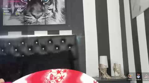 Snapshot of alicee_mature4 chatting on 09/26/25, 12:14 alicee_mature4 online show from 09/26/25, 12:14