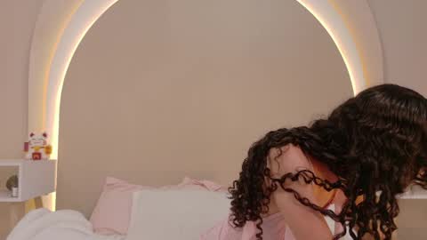 alice online show from 04/10/26, 06:12