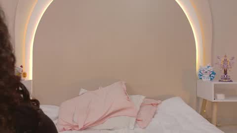 alice online show from 04/16/26, 07:14