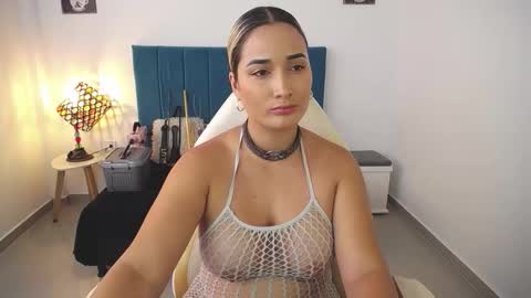 Alicia    1000 PM - 600 AM COLOMBIAN TIME online show from 09/17/25, 08:43