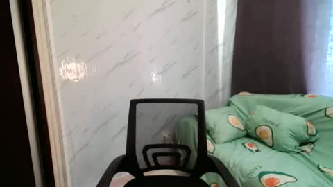 Snapshot of aliceehottie chatting on 09/14/25, 02:05 AliceeHottie online show from 09/14/25, 02:05