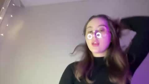 aliceinlustland online show from 02/24/26, 09:13