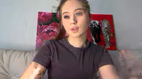 aliceinlustland online show from 05/14/26, 12:34