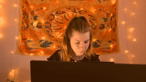 Alice online show from 04/10/26, 05:23