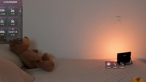 vanessa online show from 09/23/25, 01:19