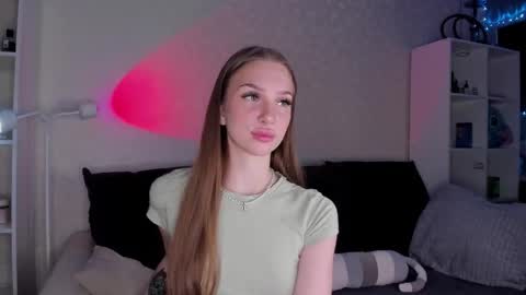 Alice online show from 11/19/25, 04:23