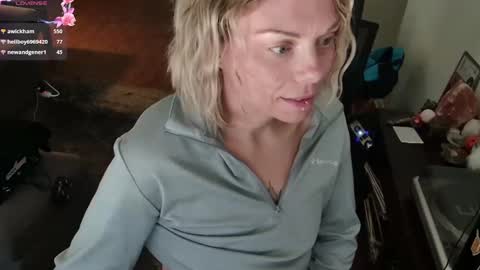 Snapshot of aliceliddell710 chatting on 09/27/25, 03:50 Alice Liddell online show from 09/27/25, 03:50