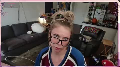 Snapshot of aliceliddell710 chatting on 11/12/25, 06:52 Alice Liddell online show from 11/12/25, 06:52