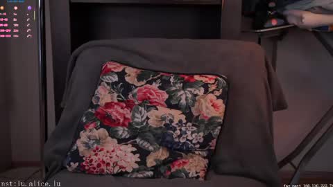 Elle online show from 04/16/26, 05:30