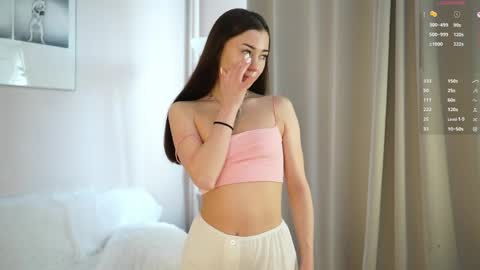 Snapshot of alicemurr_ chatting on 04/13/26, 10:21 Alice online show from 04/13/26, 10:21