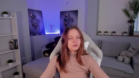 Snapshot of alicepill chatting on 09/23/25, 02:36 Alice online show from 09/23/25, 02:36