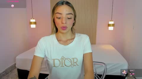 Snapshot of aliceross1 chatting on 06/10/26, 09:03 AliceRoss online show from 06/10/26, 09:03