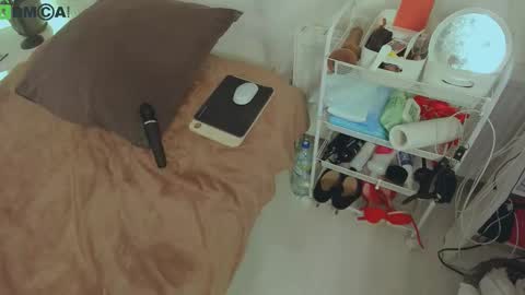 Snapshot of alicesweet11e chatting on 10/04/25, 05:27 alicesweet11e online show from 10/04/25, 05:27