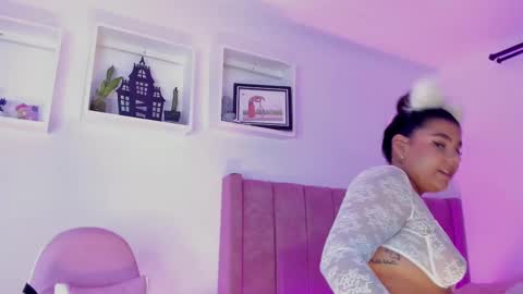 A L I C E  T H U N D E R online show from 10/17/25, 04:37