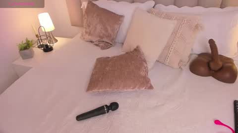 Snapshot of aliceveraa_ chatting on 03/03/25, 07:39 Alice Vera online show from 03/03/25, 07:39